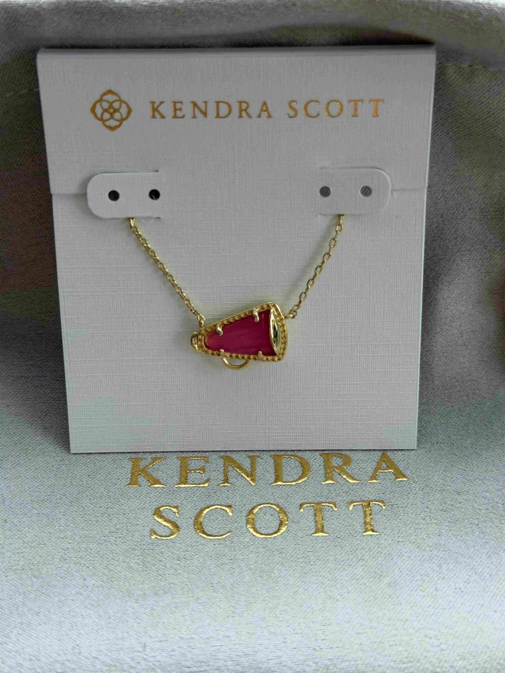 Kendra Scott pink pendant gold necklace
